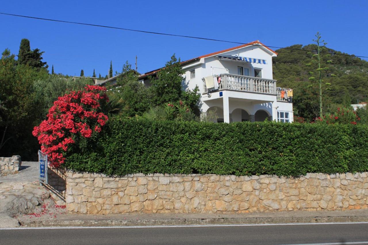 Apartments With A Parking Space Preko, Ugljan - 8224 Exterior photo