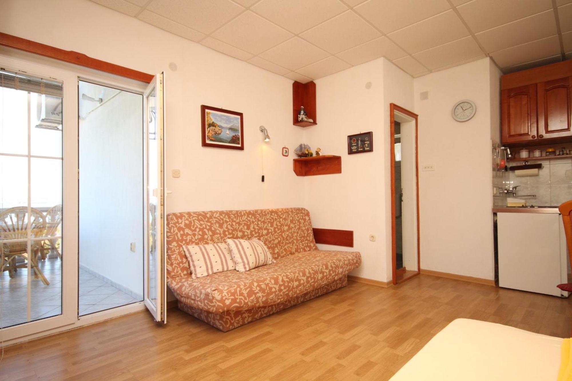 Apartments With A Parking Space Preko, Ugljan - 8224 Room photo
